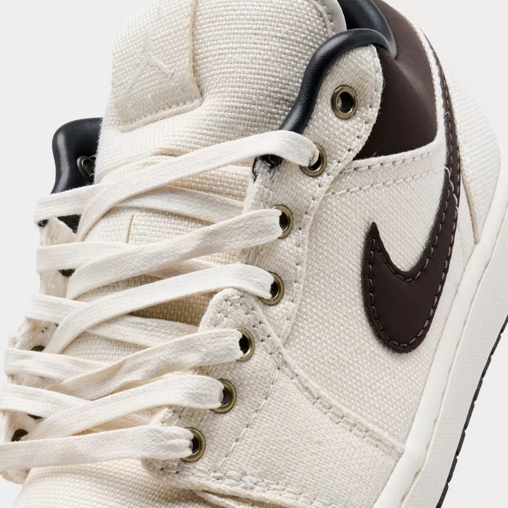 Jordan Retro 1 Low-Top Sneakers in Cream and Brown - Picture 4 of 6